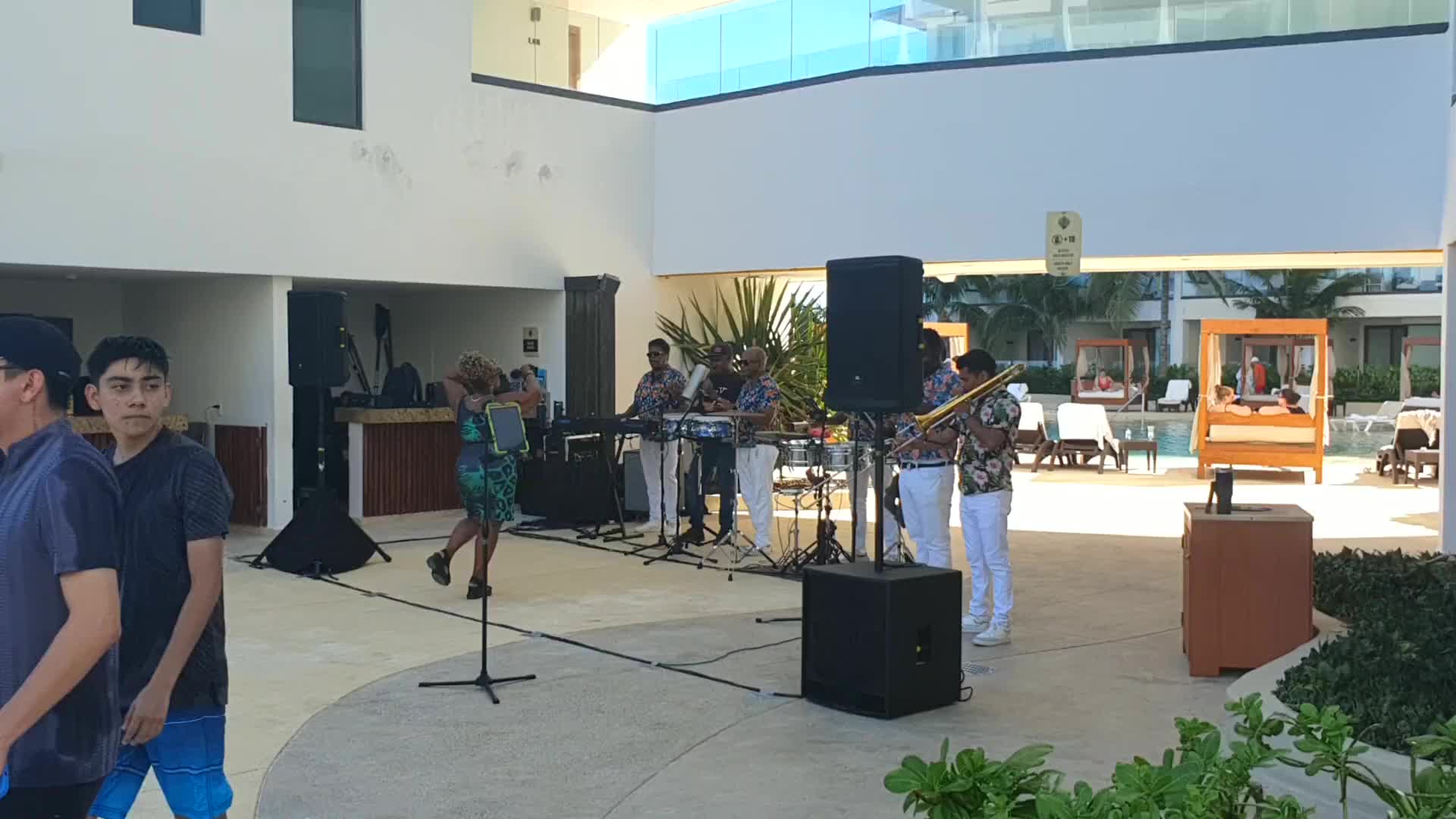 Video - Hotel Resort Shows 2025