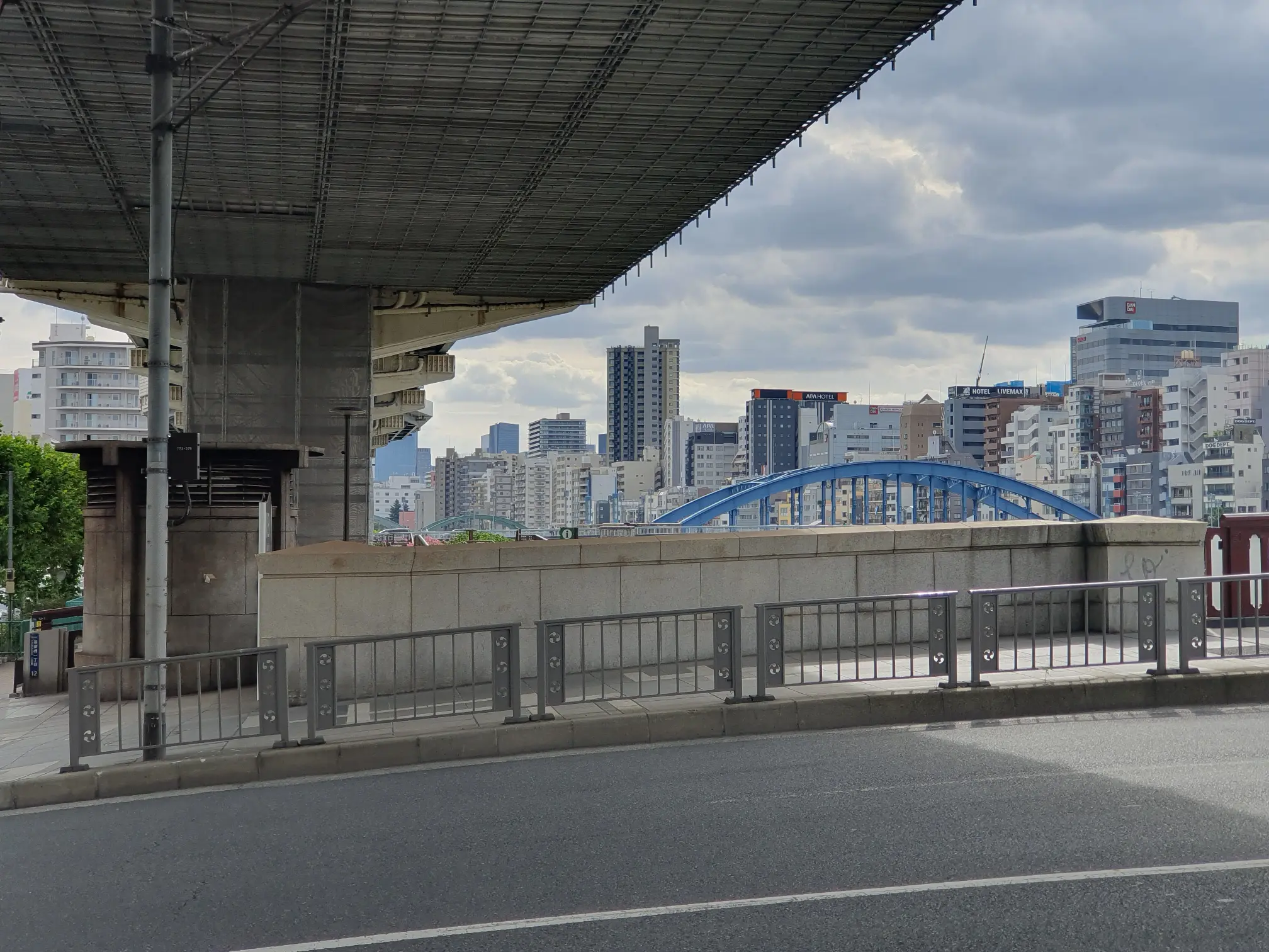 <img alt="" src="/user/pages/tecartmedia/japan/tokio/tokio---fußgängerzone/20250923_140755.webp?title" />