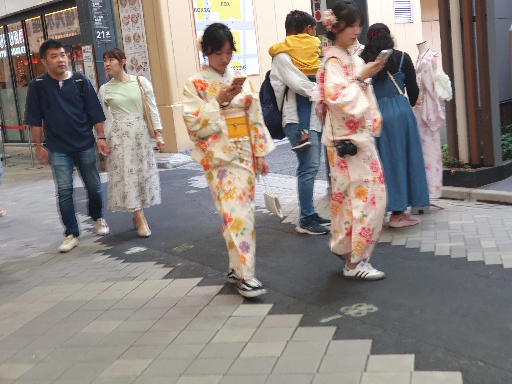 <img alt="" src="/user/pages/tecartmedia/japan/tokio/tokio---fußgängerzone/20250923_152747.webp?title" />